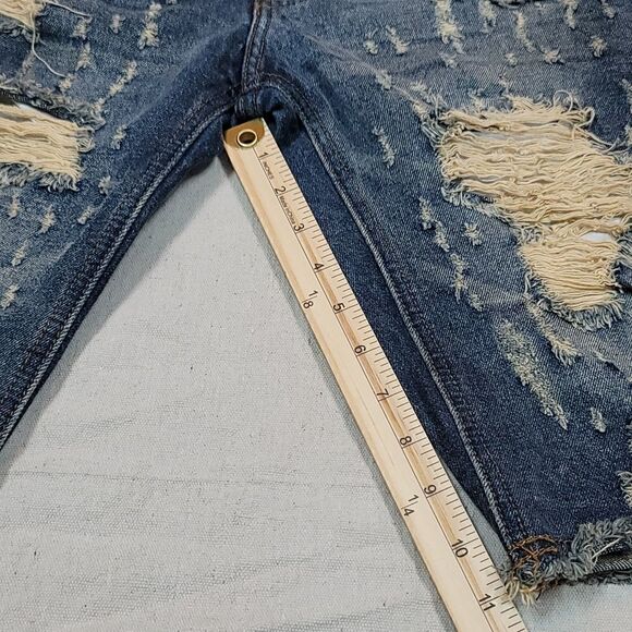 .ens Trill Nation Jean Distressed Shorts - Picture 3 of 12